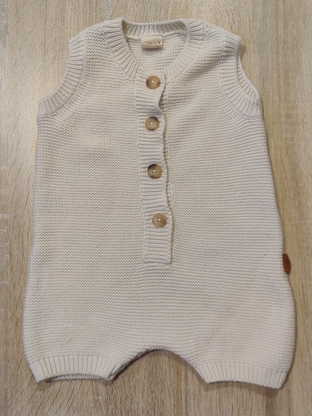 Goumi Organic Cotton Cream Knit Button-Front Baby Romper Size 3-6mo